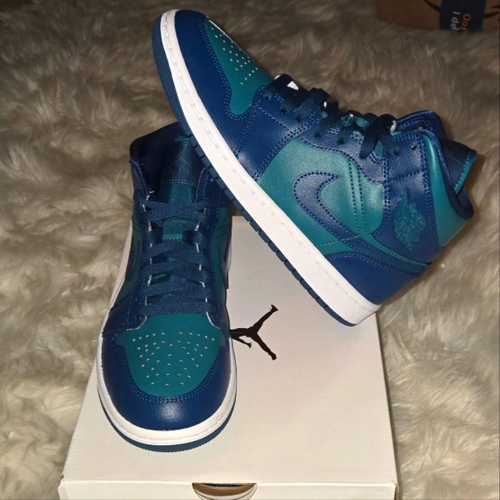 Women's Jordan Retro 1